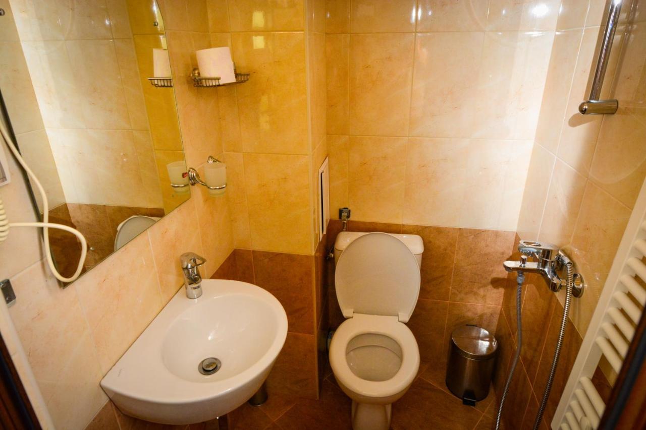 Guest House Vrazhdebna Sofia Esterno foto